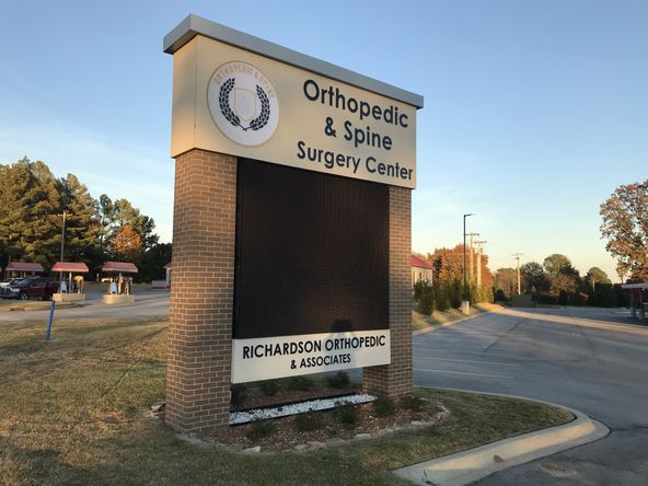 Medical Clinic / Surgery Center: 1507 Linwood Dr, Paragould, AR 72450